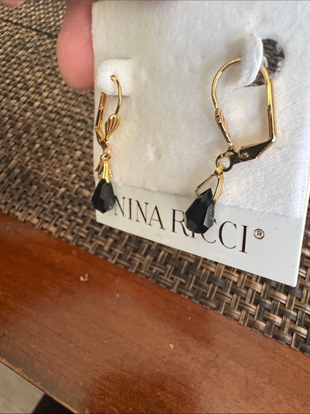 Nina Ricci Gold plated rope necklace brand new w tags black onyx/gold earrings - Picture 5 of 5